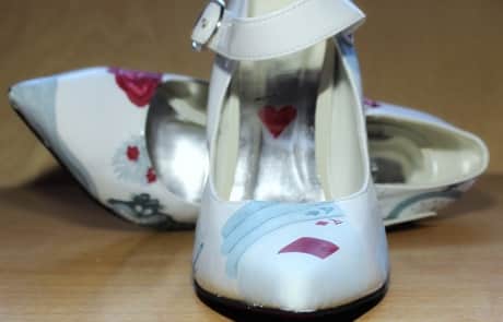 Zapatos pintados a mano - zapatos de boda - alice in wonderland - disney shoes - lápiz creativo